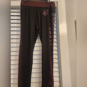 Womens Hogwarts leggings.
